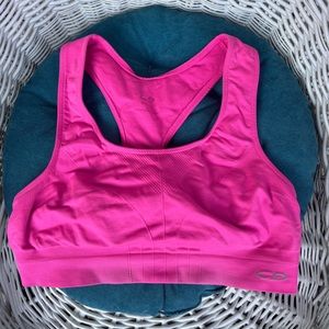 Women’s hot pink sports bra